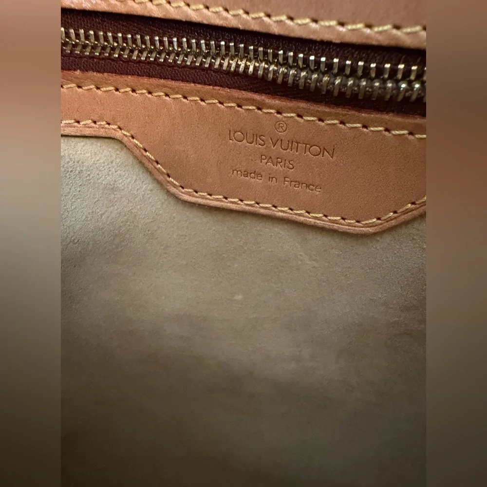 Louis Vuitton Rivoli Monogram Canvas Briefcase / Business Bag